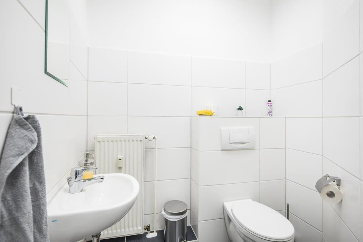 Spacious 2 Bedroom Apartment ハンブルク エクステリア 写真